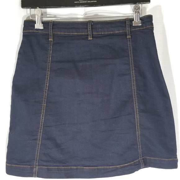 Henrigirl dark blue denim buttoned skirt.  Size M - Picture 6 of 8